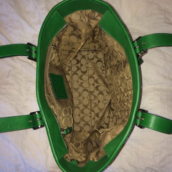 ✨Authentic✨ Coach Tote Bag! - Picture 2 of 4